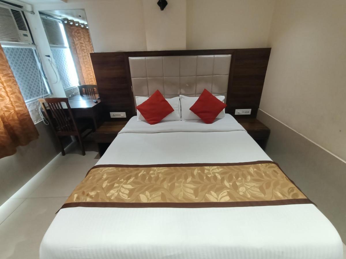 Hotel Regal Inn Mumbai Exterior foto