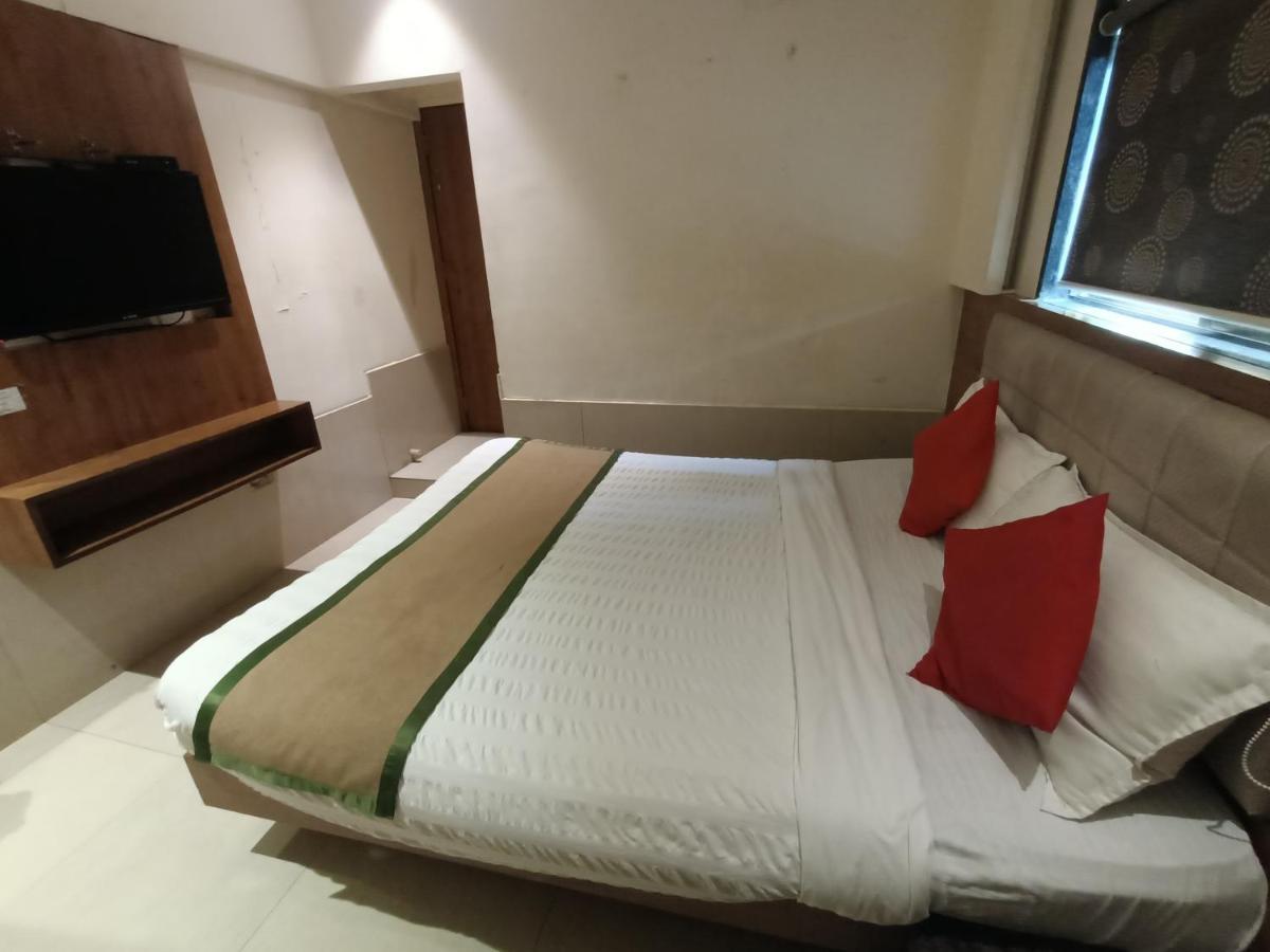 Hotel Regal Inn Mumbai Exterior foto