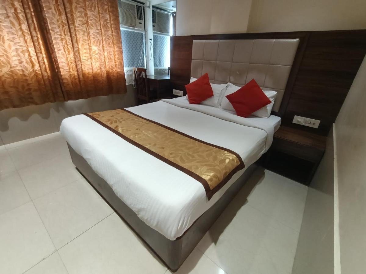 Hotel Regal Inn Mumbai Exterior foto