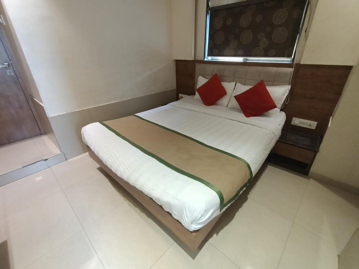 Hotel Regal Inn Mumbai Exterior foto