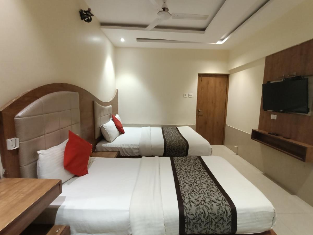 Hotel Regal Inn Mumbai Exterior foto