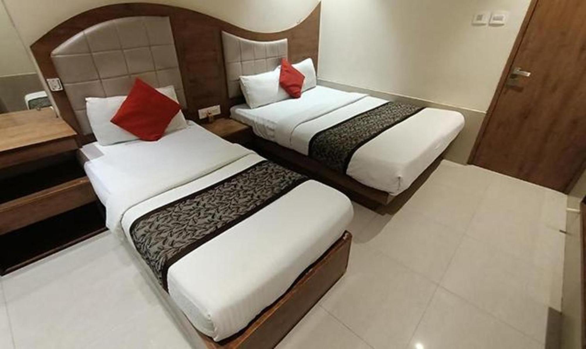 Hotel Regal Inn Mumbai Exterior foto