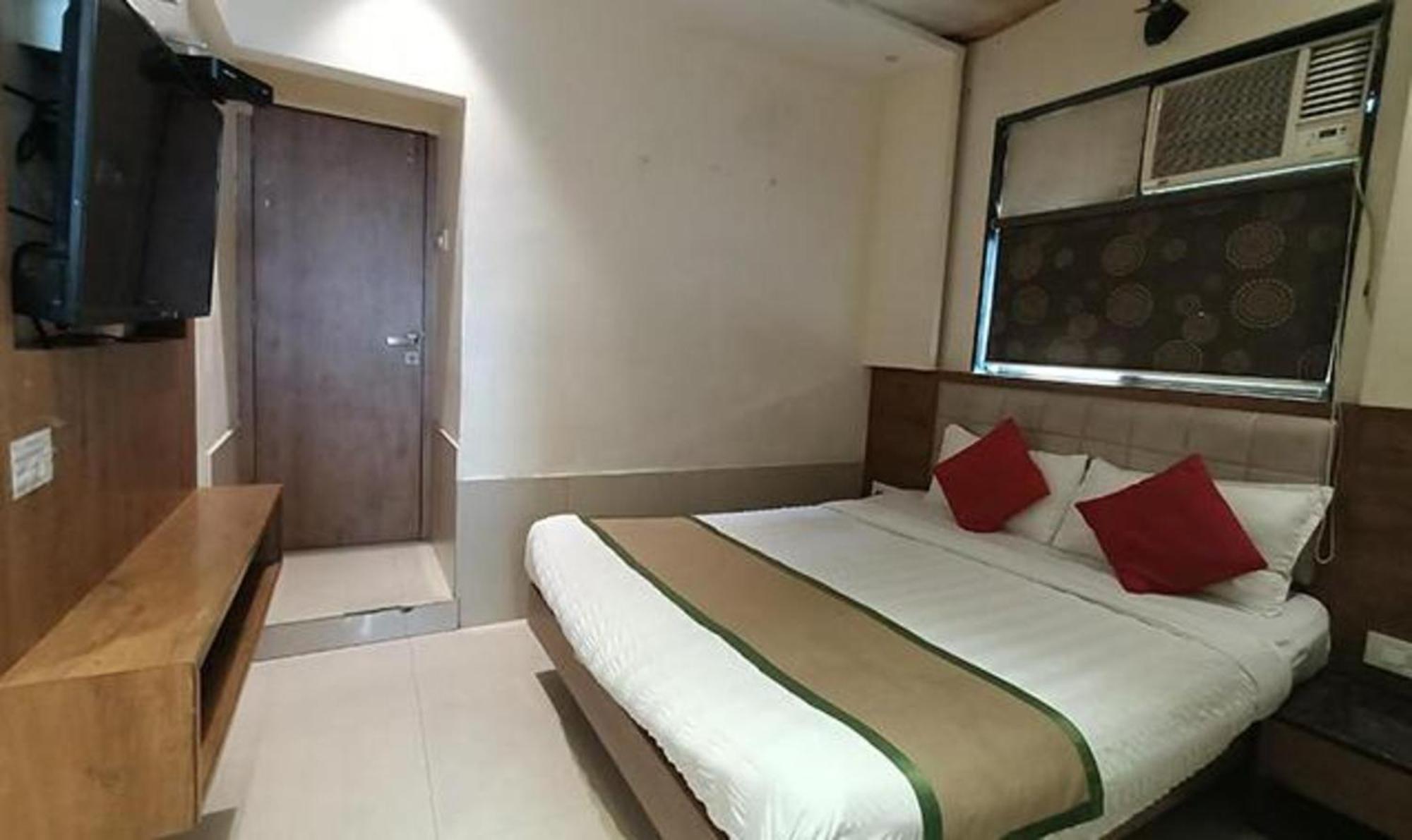 Hotel Regal Inn Mumbai Exterior foto