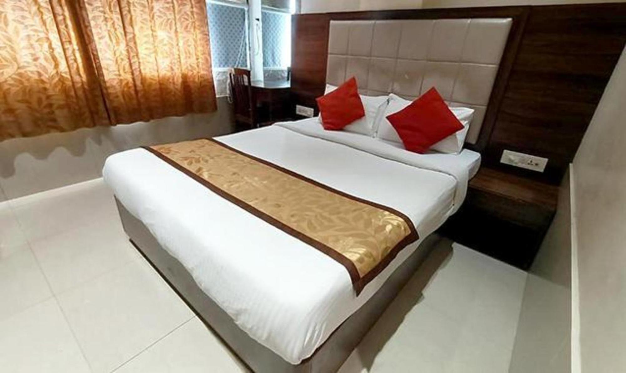 Hotel Regal Inn Mumbai Exterior foto