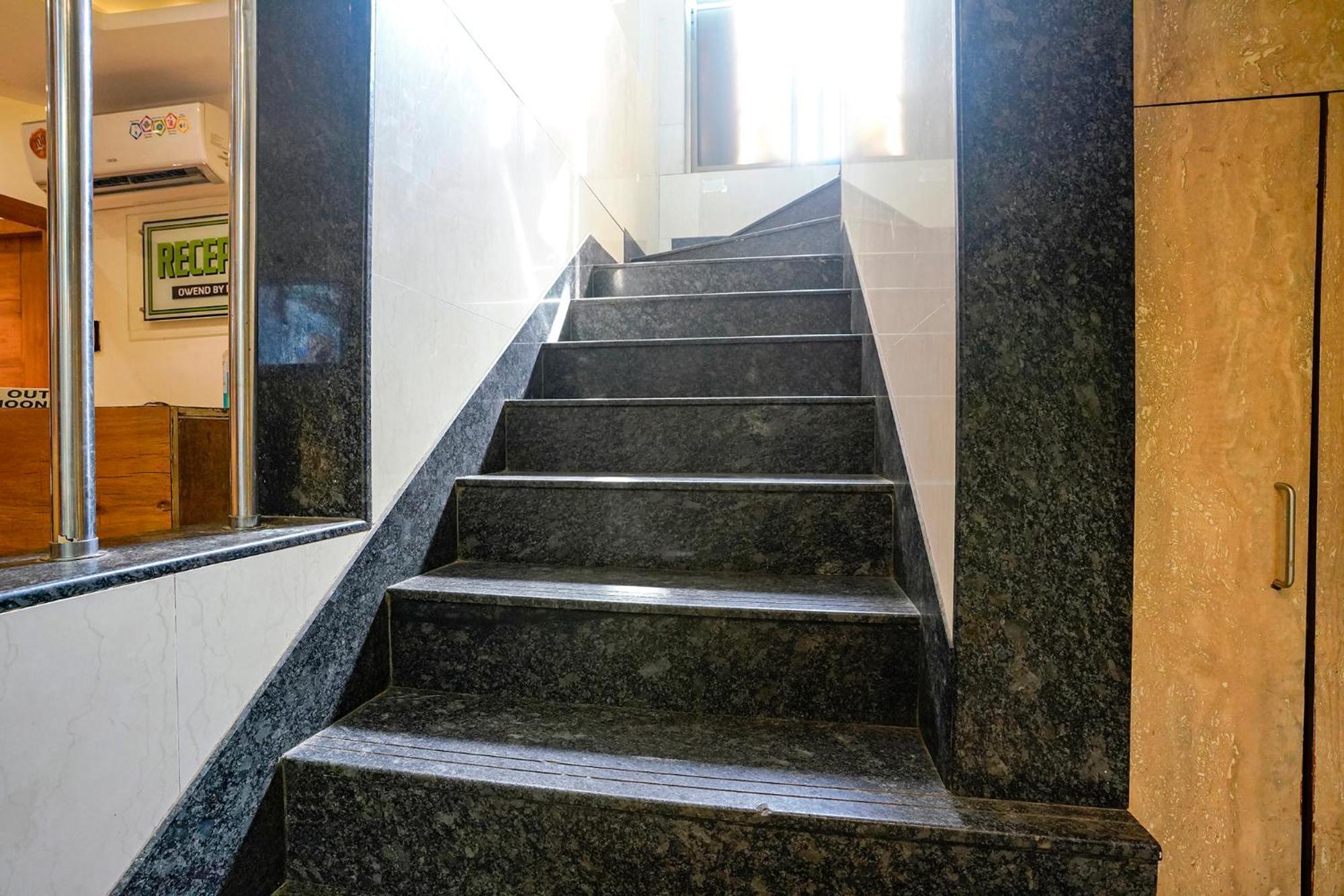 Hotel Regal Inn Mumbai Exterior foto